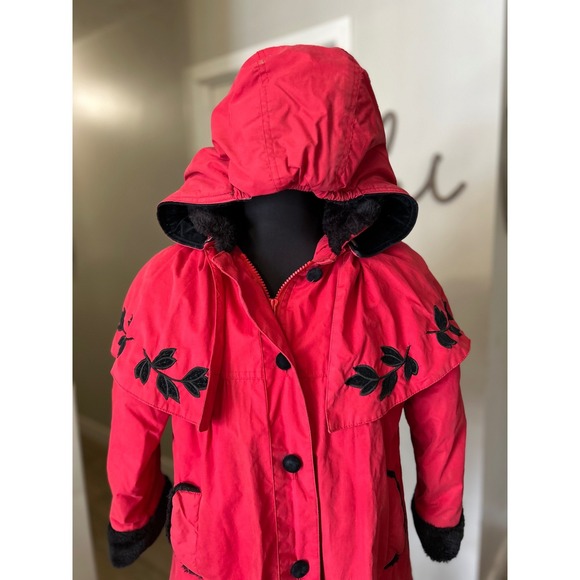 Vintage Rothschild Girls Red Hooded Winter Dress Coat Black Cape Leaf Embroidery - Picture 4 of 13